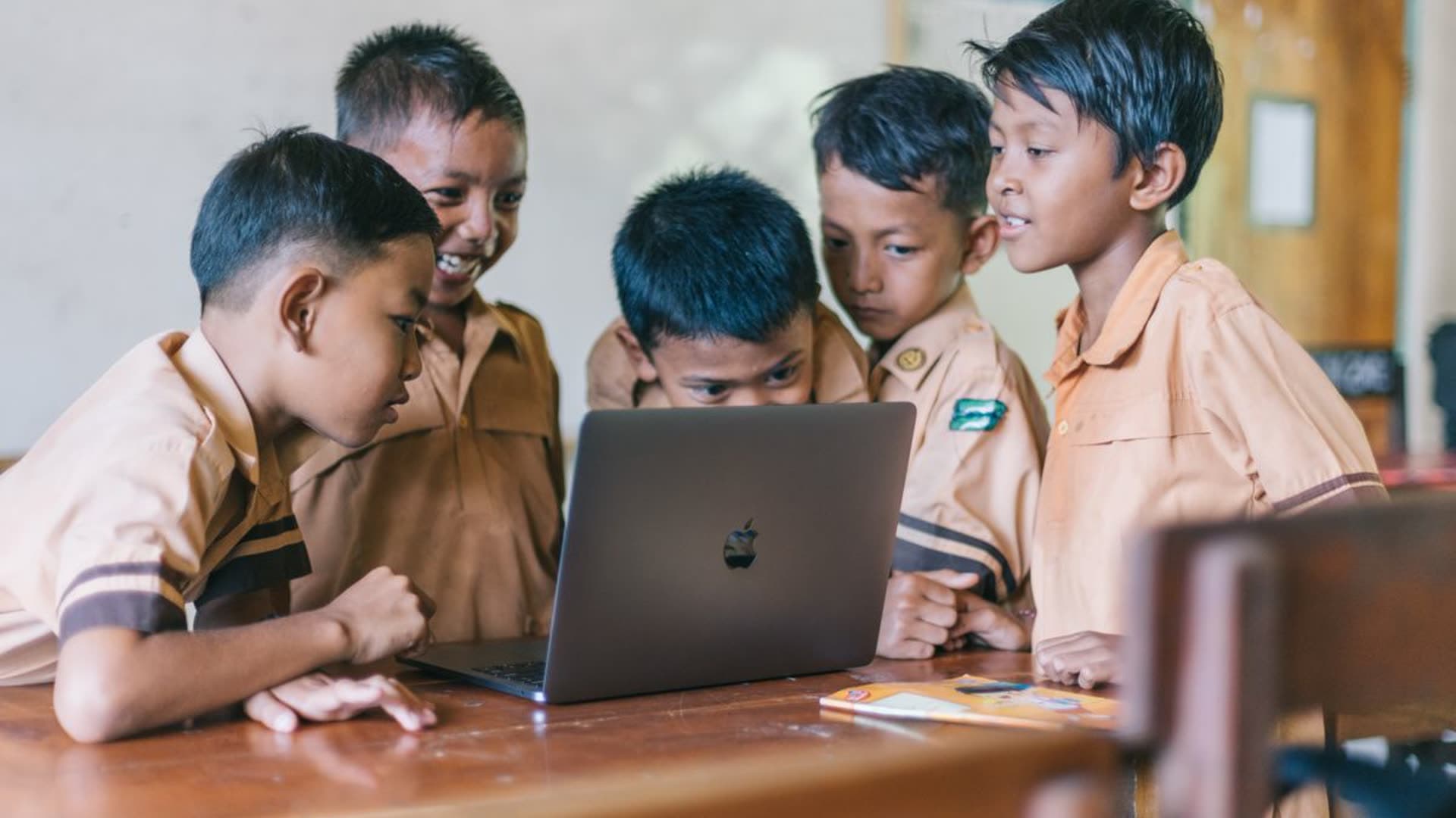 Selamat Datang di Sekolah Uji TTL